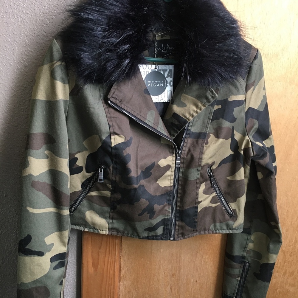 Cropped Camo Jacket